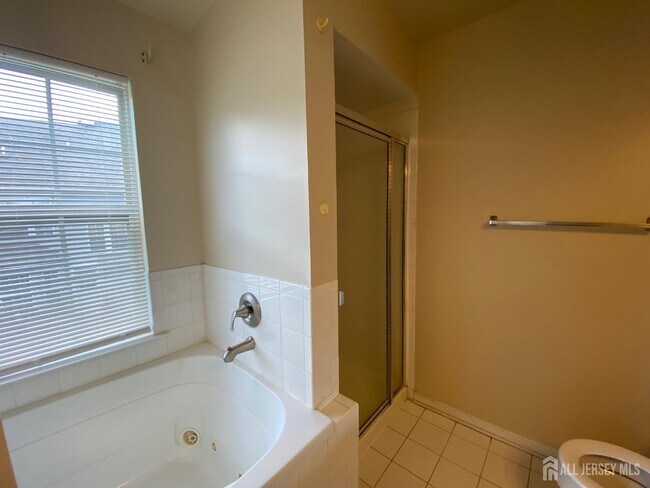 Building Photo - 92 Amy Dr