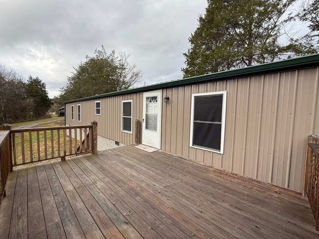 Building Photo - 3 Bedroom 2 Bathroom Home located in Baileyton, TN