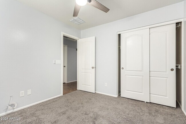 Building Photo - 45127 W Jack Rabbit Trail