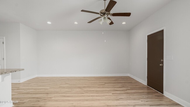 Building Photo - 7675 Shadow Lake Dr