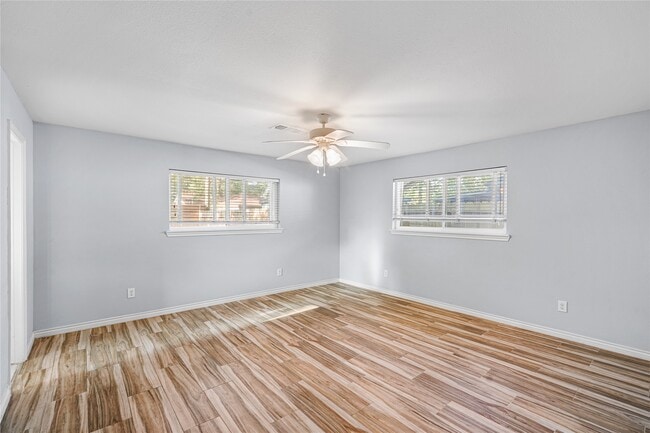 Building Photo - 6002 McKnight St