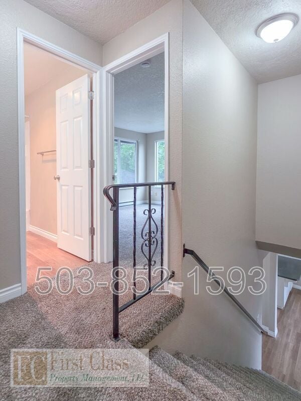 Building Photo - 4325 SE 37th Ave