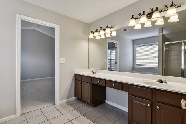Building Photo - 2655 Traywick Chase