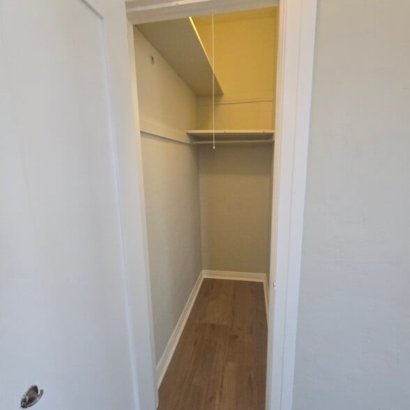 Building Photo - 479 Gaviota Ave