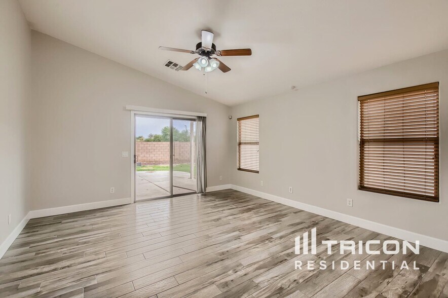 Building Photo - 2191 S 160th Ln