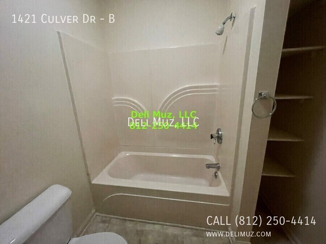 Building Photo - 1421 Culver Dr