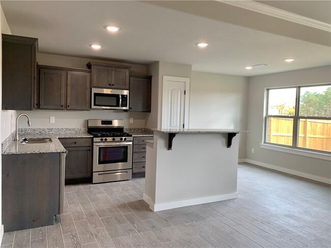 Building Photo - 451 Red Robin St