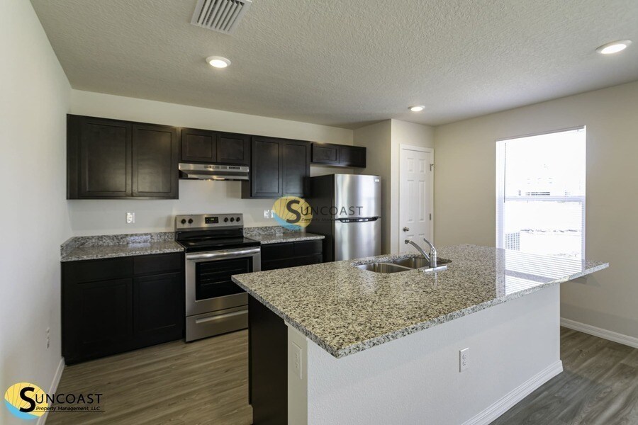 Building Photo - 1384 Tan Tara Trl