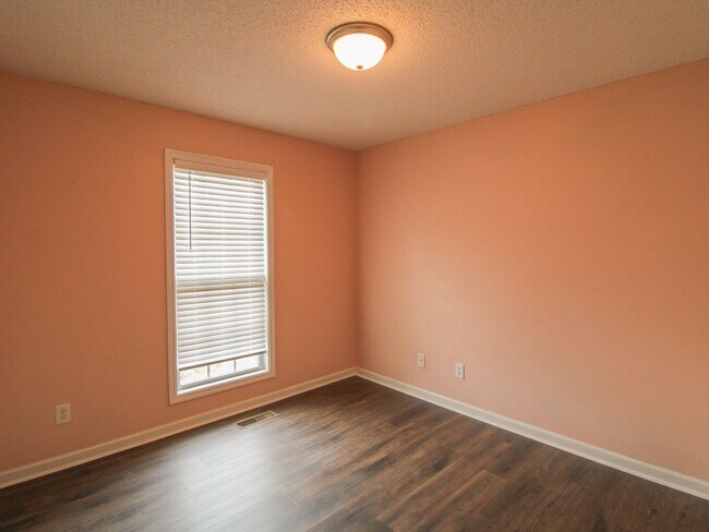 Building Photo - Nice Rental in Athens City!