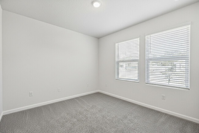 Building Photo - 526 Mary Lou Way