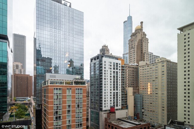 Building Photo - 211 E Ohio St