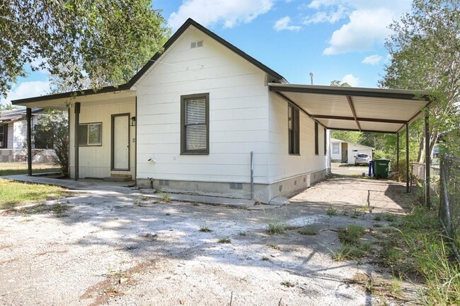 Building Photo - 309 Buhler Dr