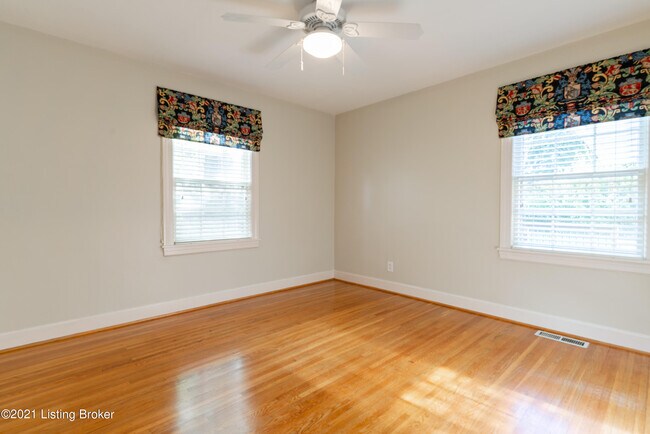 Building Photo - 4011 Hycliffe Ave