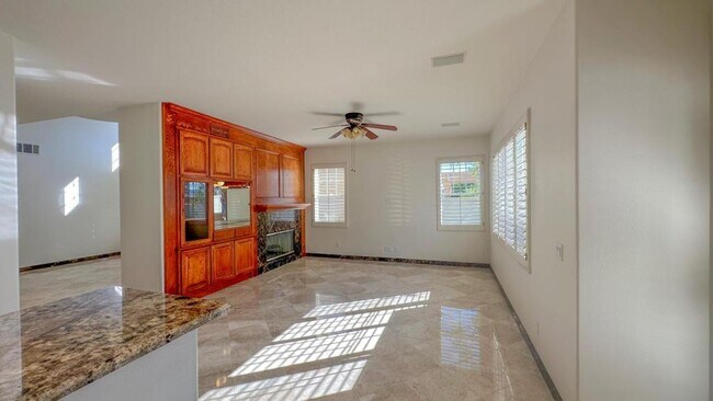 Building Photo - 9 Yale Ct