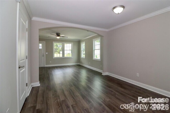 Building Photo - 3967 Newhall Dr NW