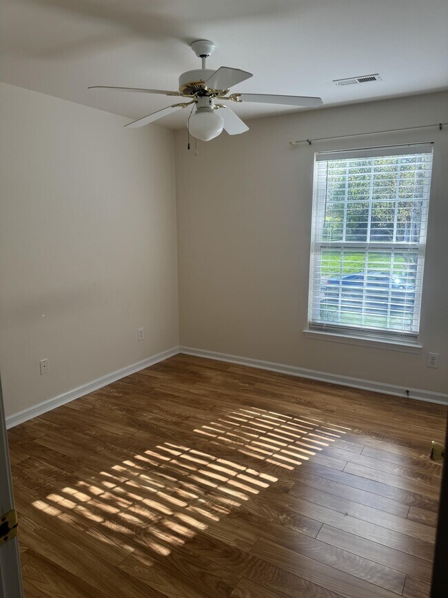 Building Photo - 1410 Juniper Hills Ln