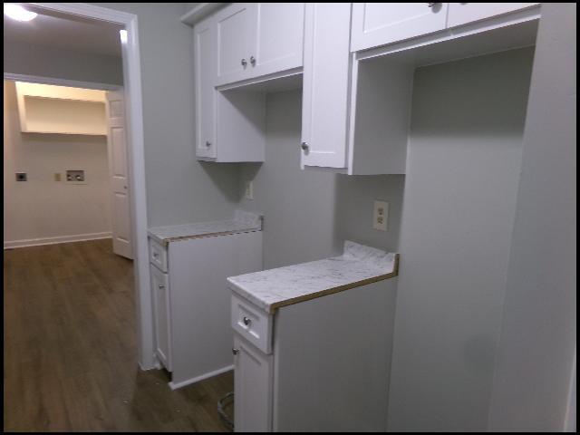 Building Photo - 1813 Sanford Dr