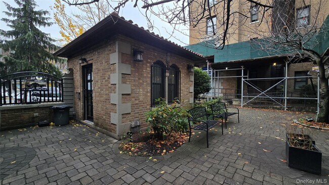 Building Photo - 148-09 Northern Blvd