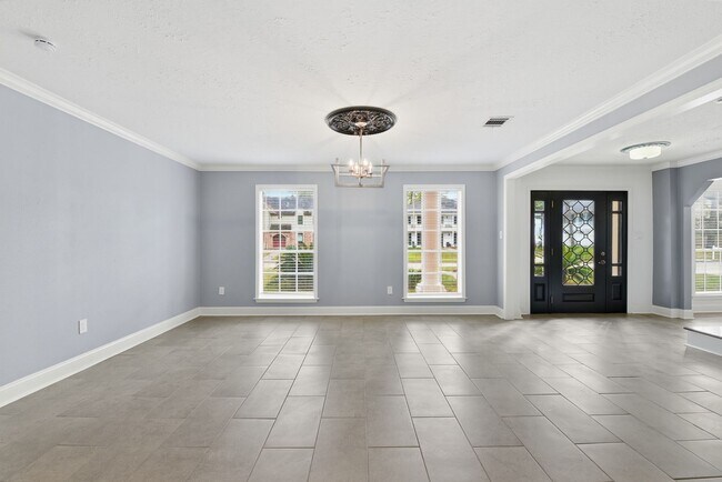 Building Photo - Beautifully Updated 4-Bedroom Home in a Prime Houston Location