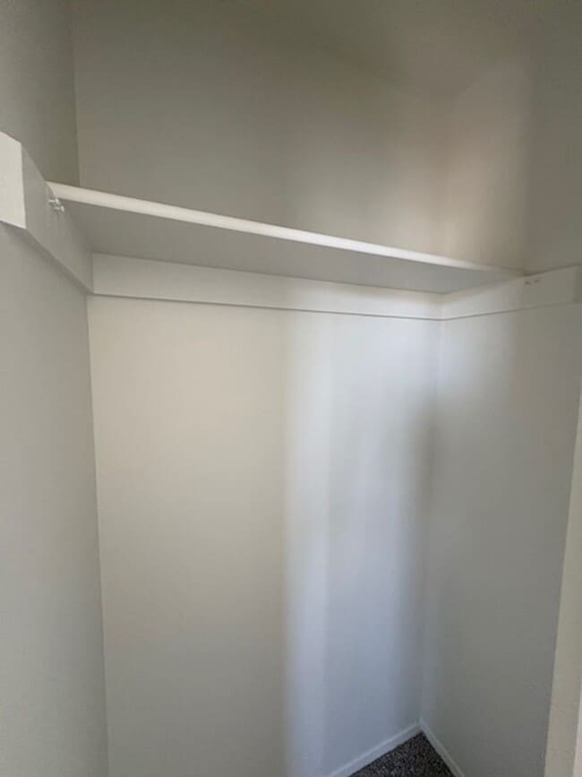 Building Photo - 3 Bedroom / 2 Bath Home in Kearns!