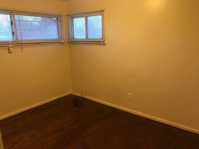 Building Photo - COMING SOON!! FOR LEASE Beautiful 3-Bedroom House in Grand Blanc