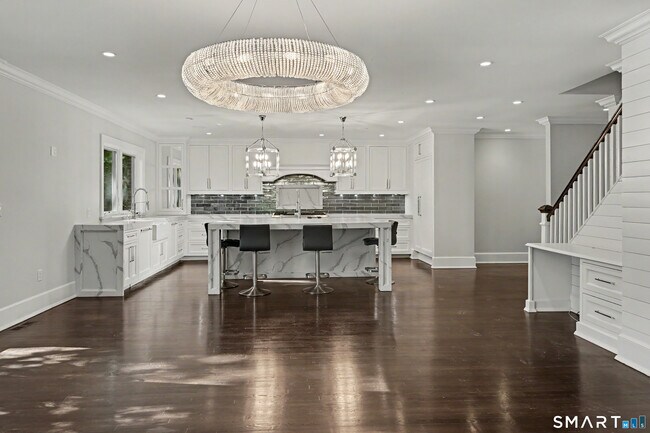 Building Photo - 30 Brookridge Dr