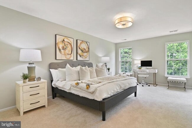 Building Photo - 20 Puller Pl