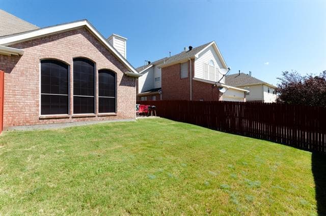 Building Photo - 2304 Ravenhurst Dr