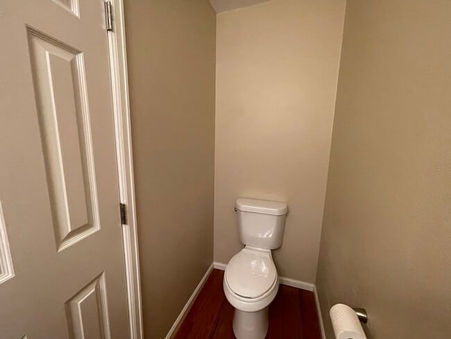 Building Photo - $0 DEPOSIT OPTION. LUXURIOUS 3BED/3.5 BATH...