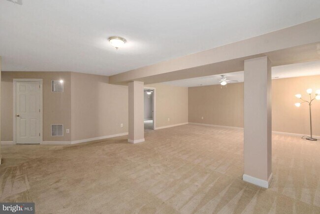 Building Photo - 9085 Purvis Dr