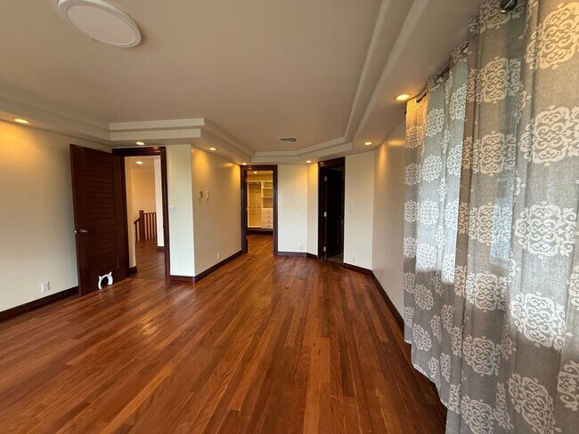 Building Photo - 466 Portlock Rd