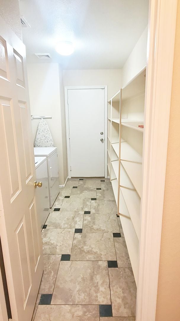 Building Photo - 4 bedroom in Chandler