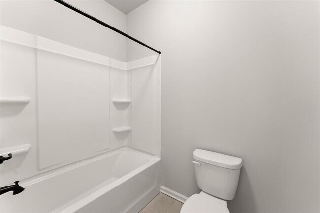 Building Photo - 4656 Silver Oak Dr SW