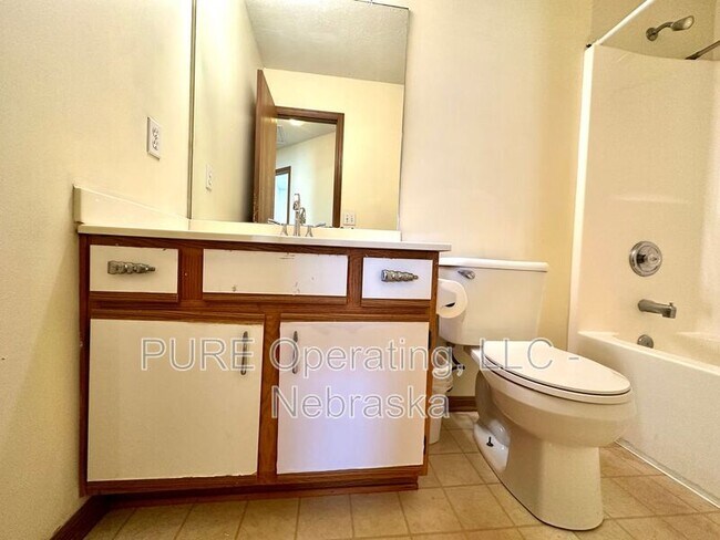 Building Photo - 7879 Bauman Ave