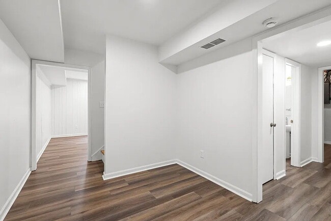 Building Photo - 2340 Castleridge Ct
