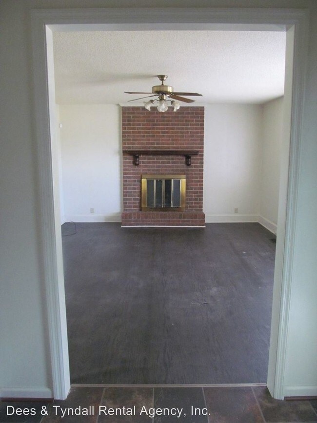 Building Photo - 3 br, 2 bath House - 410 Waters Circle