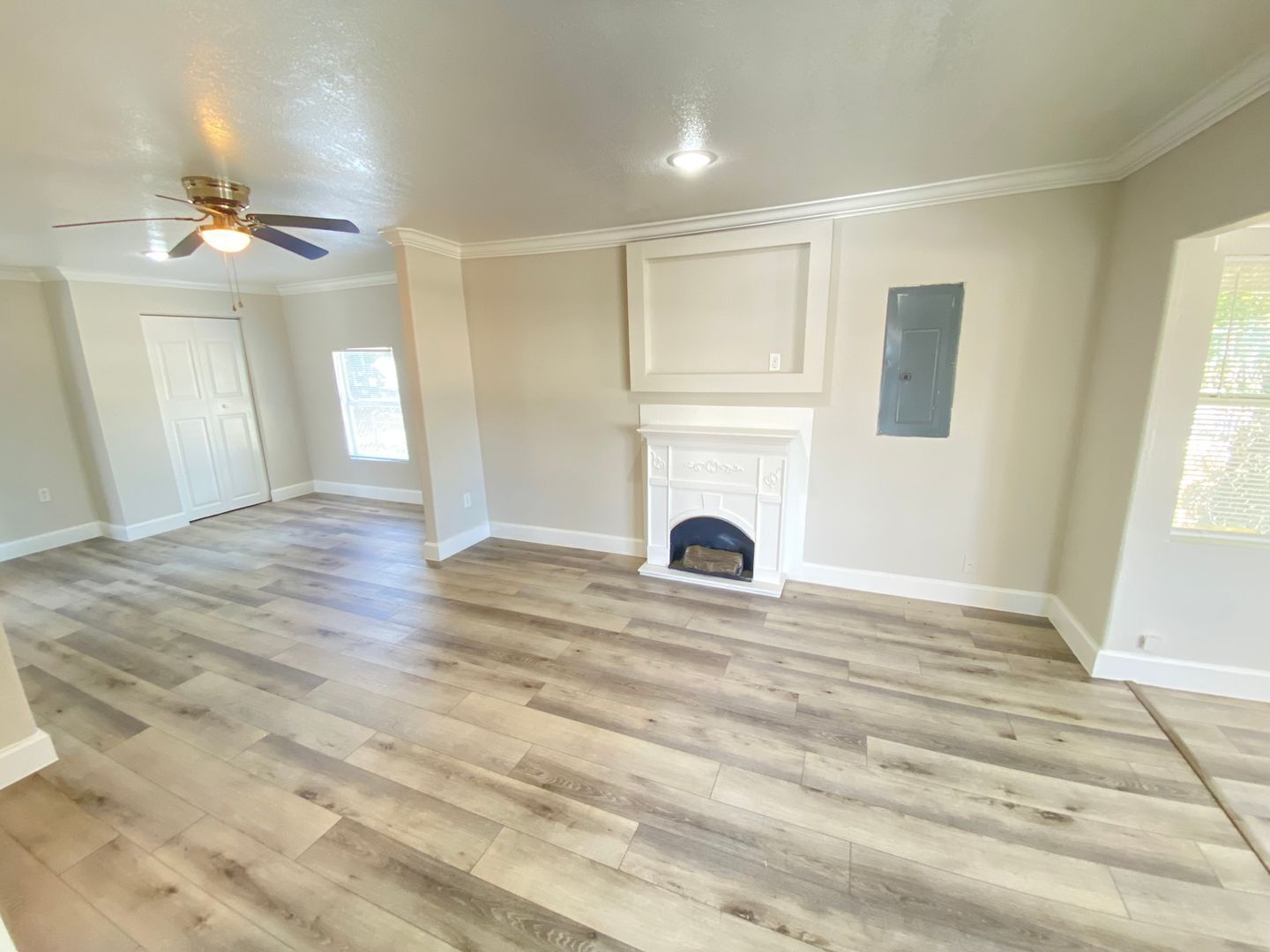 Building Photo - 812 W Livingston St