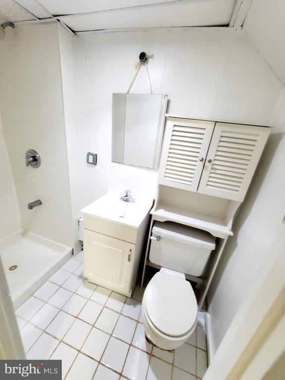 Building Photo - 16 Craftsman Ct