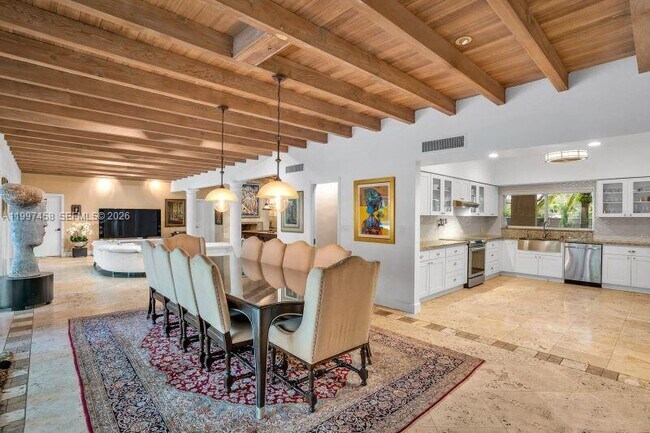 Building Photo - 7405 SW 79th Ct