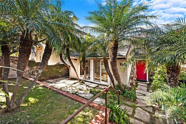 Primary Photo - 517 Poppy Avenue, Newport Beach, CA 92625 ...