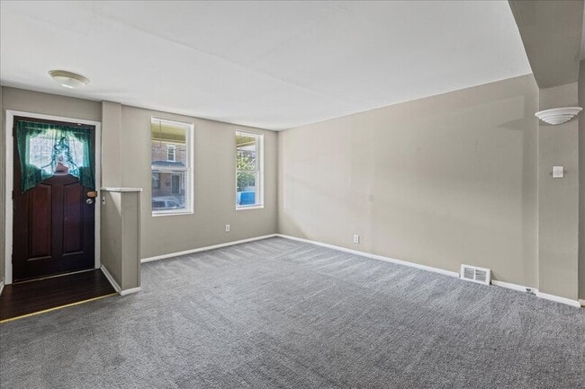 Building Photo - 224 Parker Ave