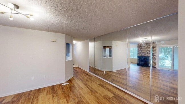 Building Photo - 29 Chatham Square