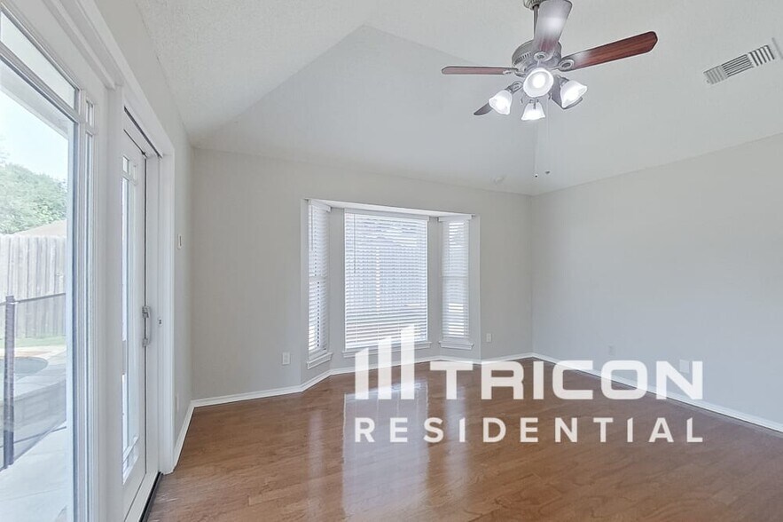 Building Photo - 2065 Mossberg Dr
