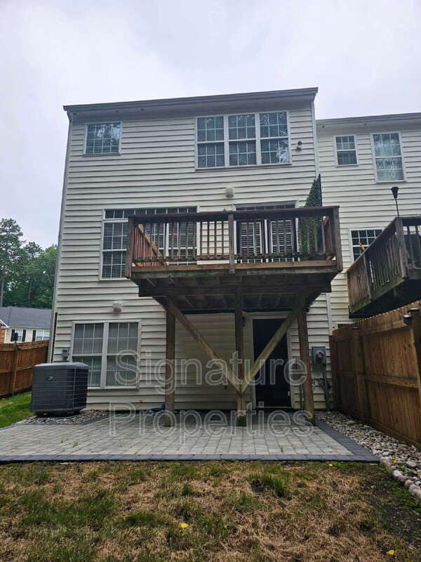 Building Photo - 11451 Abbots Cross Ln