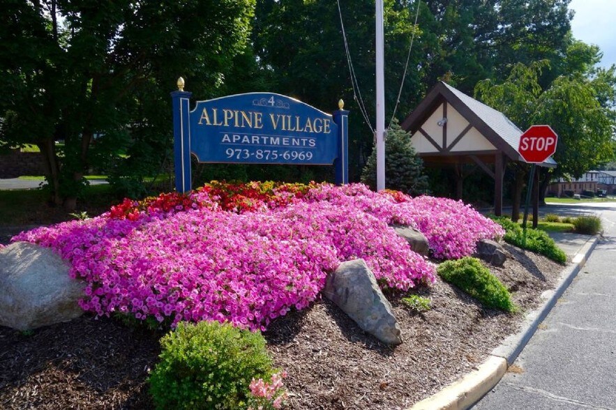 Alpine Village 4 Center St Sussex NJ 07461 Apartment Finder