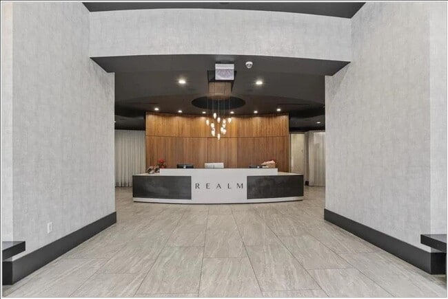 Building Photo - 3324 Peachtree Rd NE