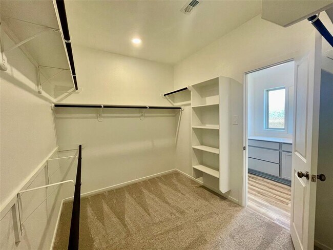 Building Photo - 17202 Coppice Oak Dr