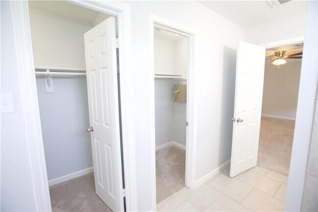 Building Photo - 1314 Garden Path Dr