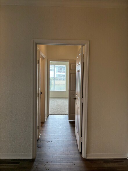 Building Photo - 4460 Hodges Blvd