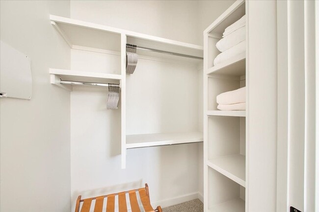 Building Photo - Absolutely! This home offers the perfect blend of luxury, convenience, and comfort.